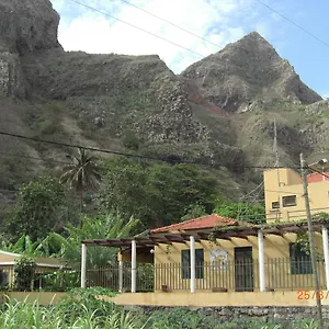 ribeira-grande-country-house.cape-verdehotels.com/